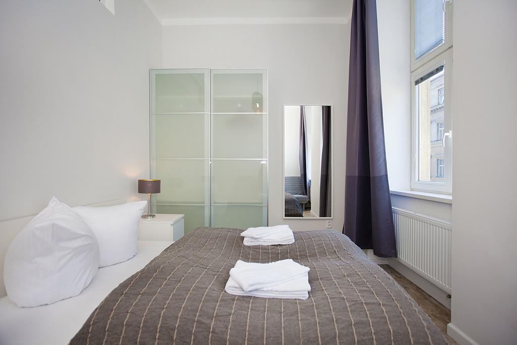 Celebration Flat By Ruterra * Praga